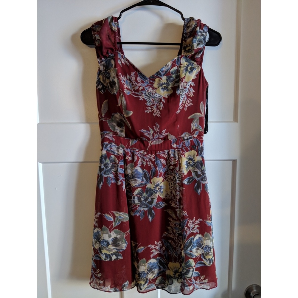 Capsleeve floral dress